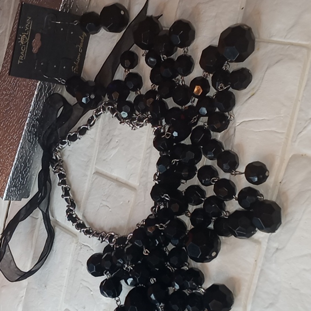 Earring and necklace sets